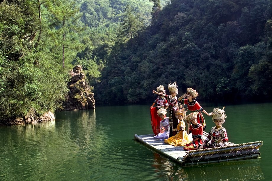 張家界、袁家界、天子山、黃龍洞/寶峰湖兩晚三日游